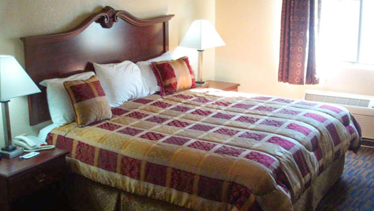 Western Motel Inn And Suites Hazelhurst Hazlehurst Extérieur photo